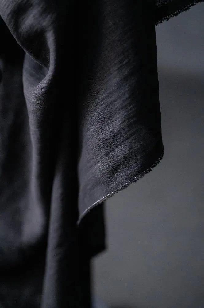 130 Jet Black Linen – NZ$12.50 per 1/4m